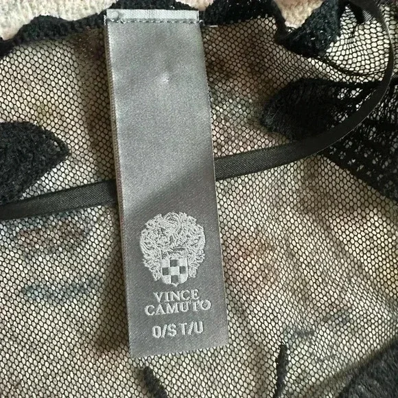 Butterfly black beach/swim coverup - Picture 4 of 4